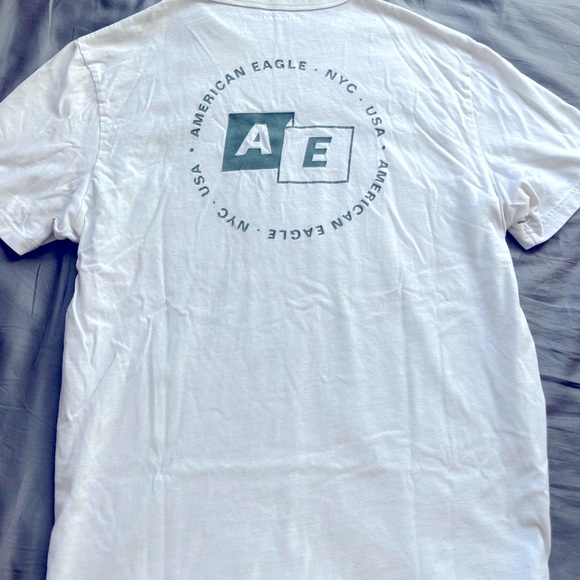 American Eagle white and green Tshirt - Picture 3 of 3